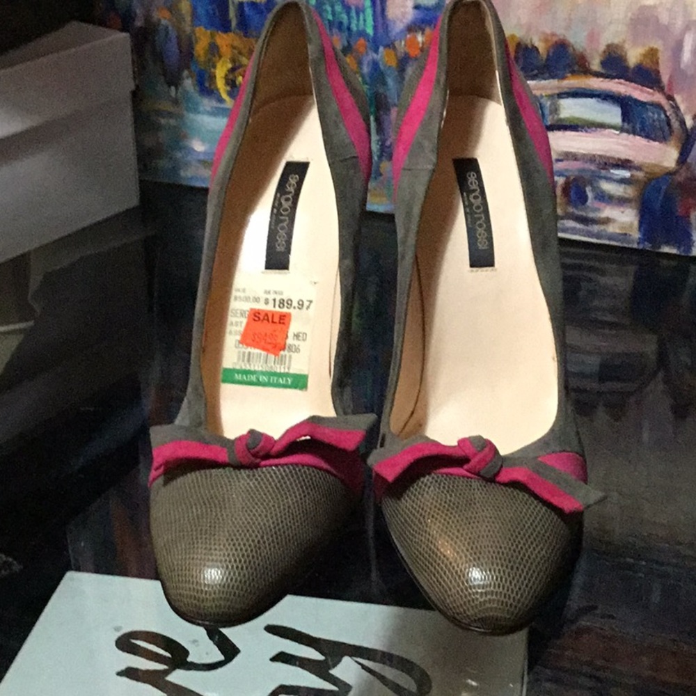 Pink trimmed gray heels